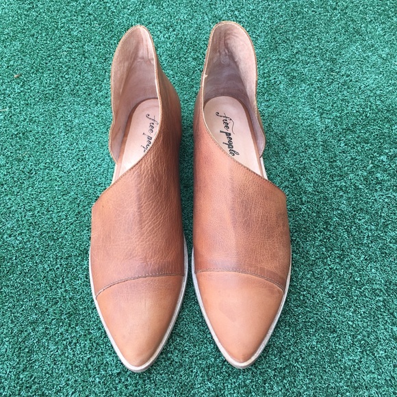 Free People Shoes - NWT Free People Royale Flat Leather Whiskey 11.5